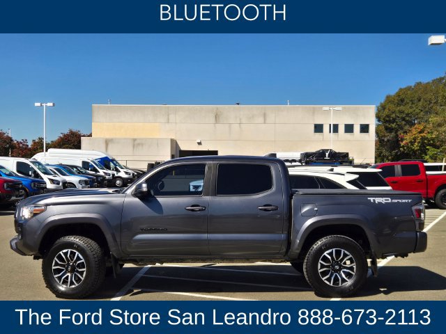 Used 2021 Toyota Tacoma TRD Sport w/ Technology Package RWD image 3