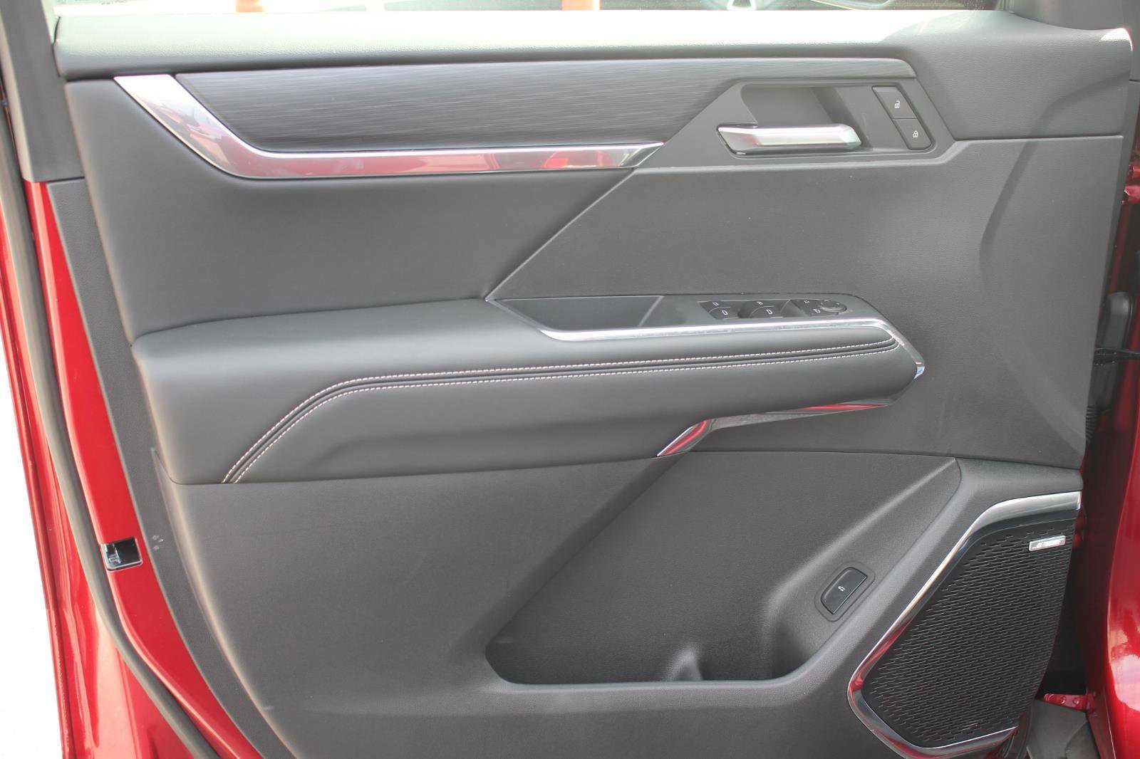 New 2025 GMC Acadia Elevation w/ Elevation Premium Package image 13