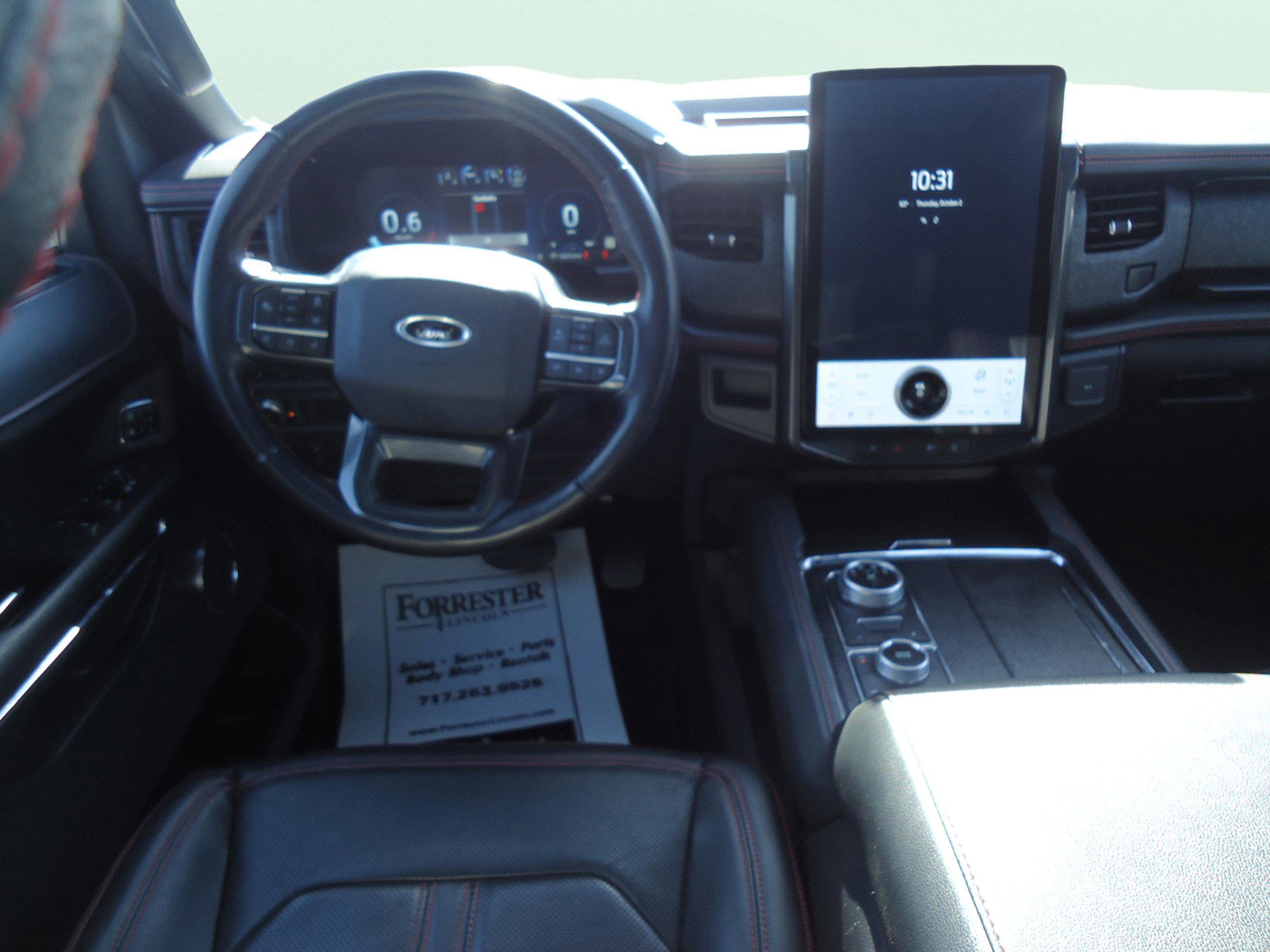 Used 2022 Ford Expedition Limited image 3