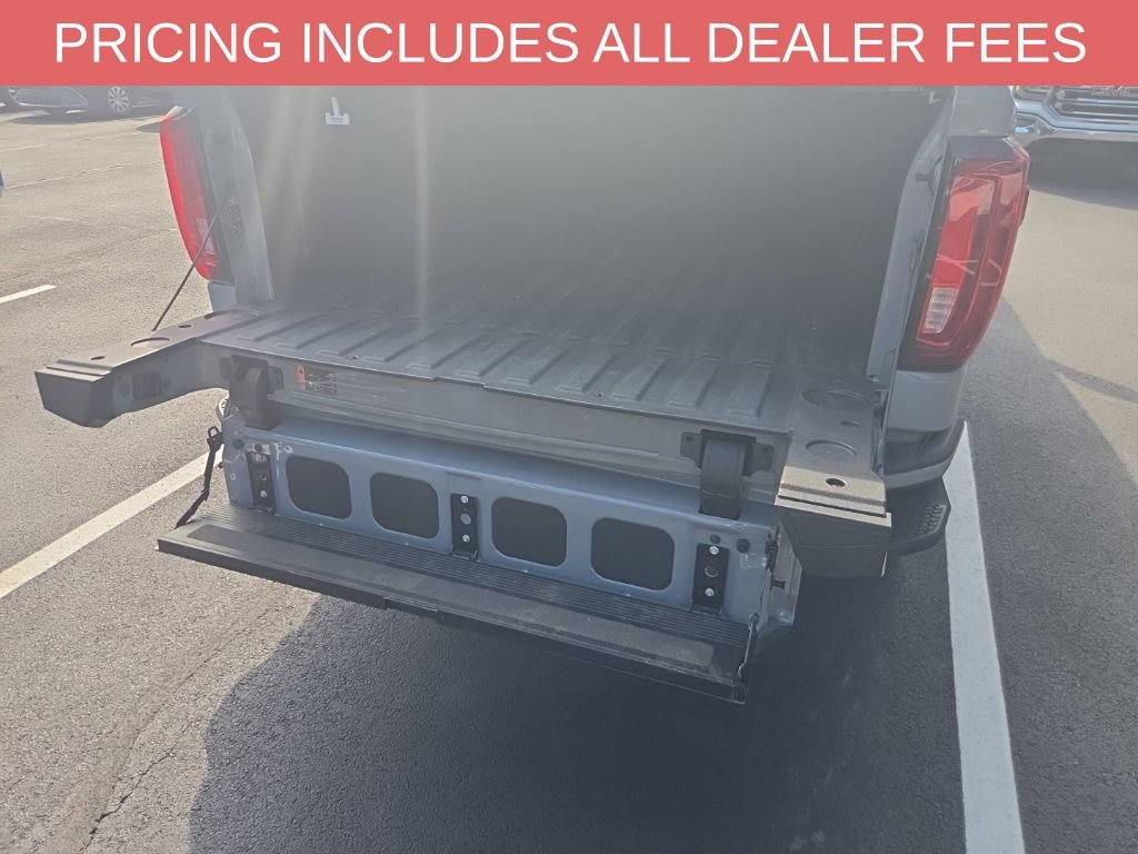 Used 2024 GMC Sierra 1500 AT4 w/ Technology Package AWD/4WD image 14