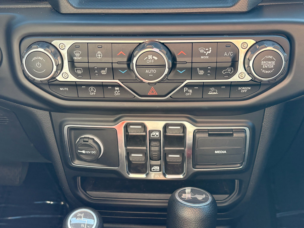 Used 2022 Jeep Wrangler Unlimited Sahara w/ LED Lighting Group image 24