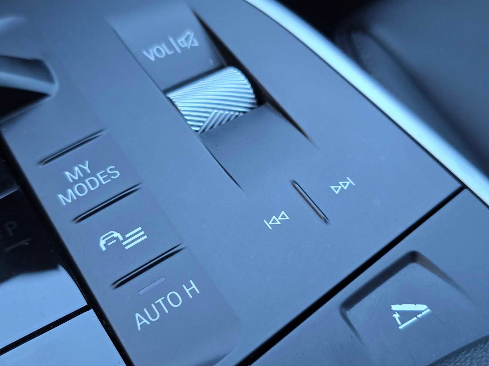 Used 2025 BMW X1 xDrive28i image 31