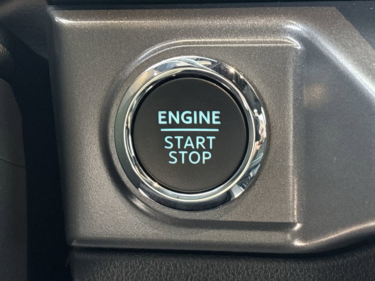 Certified 2025 Ford F150 XLT w/ Equipment Group 302A MID image 26