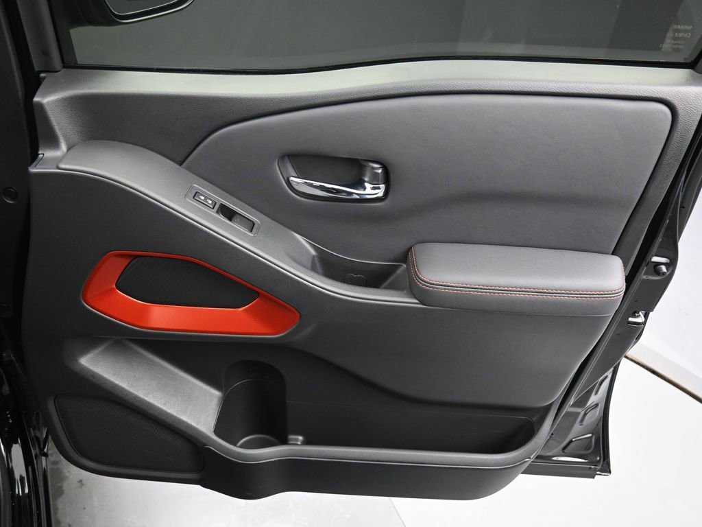 Used 2024 Nissan Frontier PRO-4X w/ Technology Package image 36