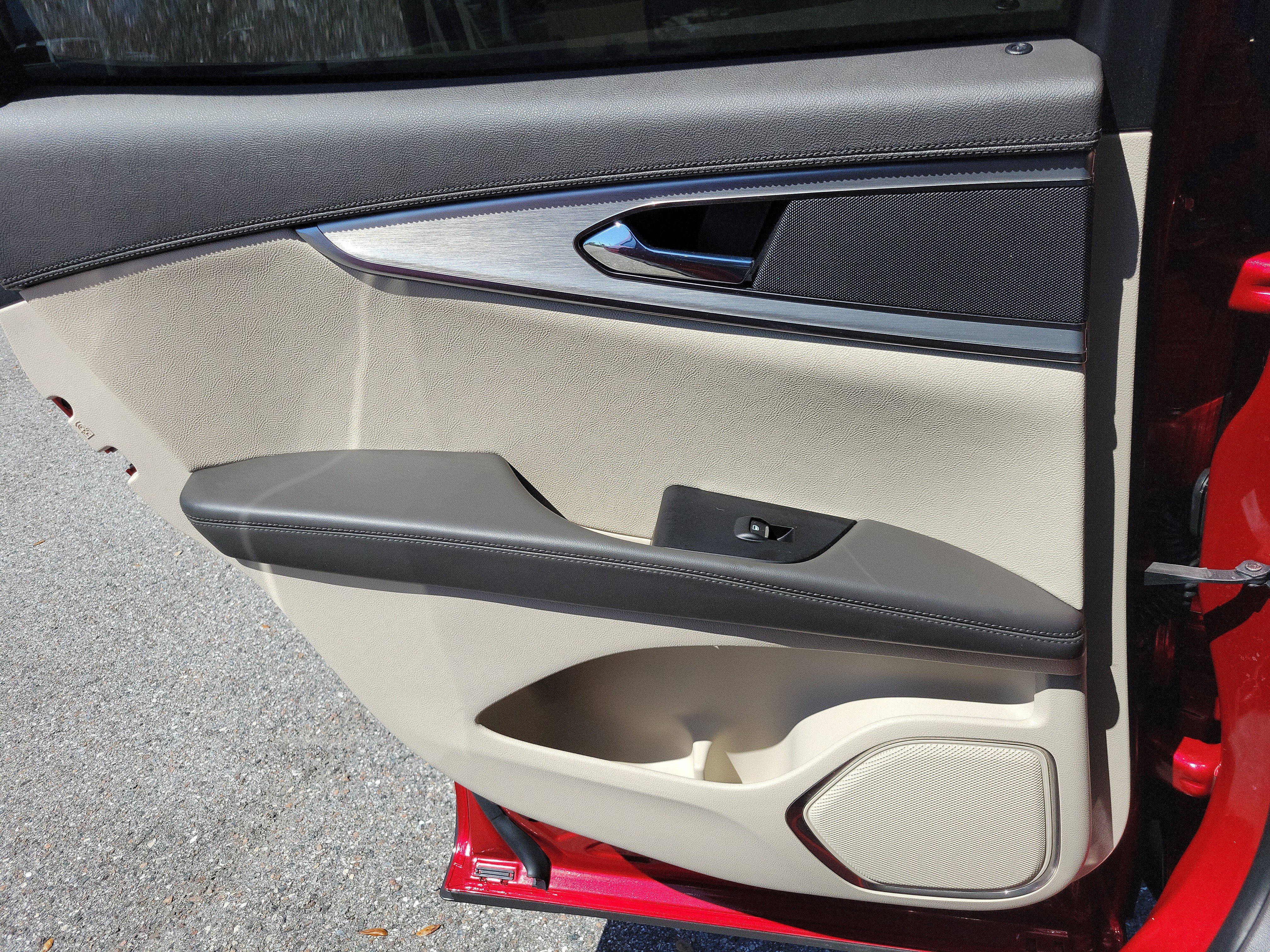 Used 2020 Lincoln Nautilus FWD w/ Equipment Group 101A image 16