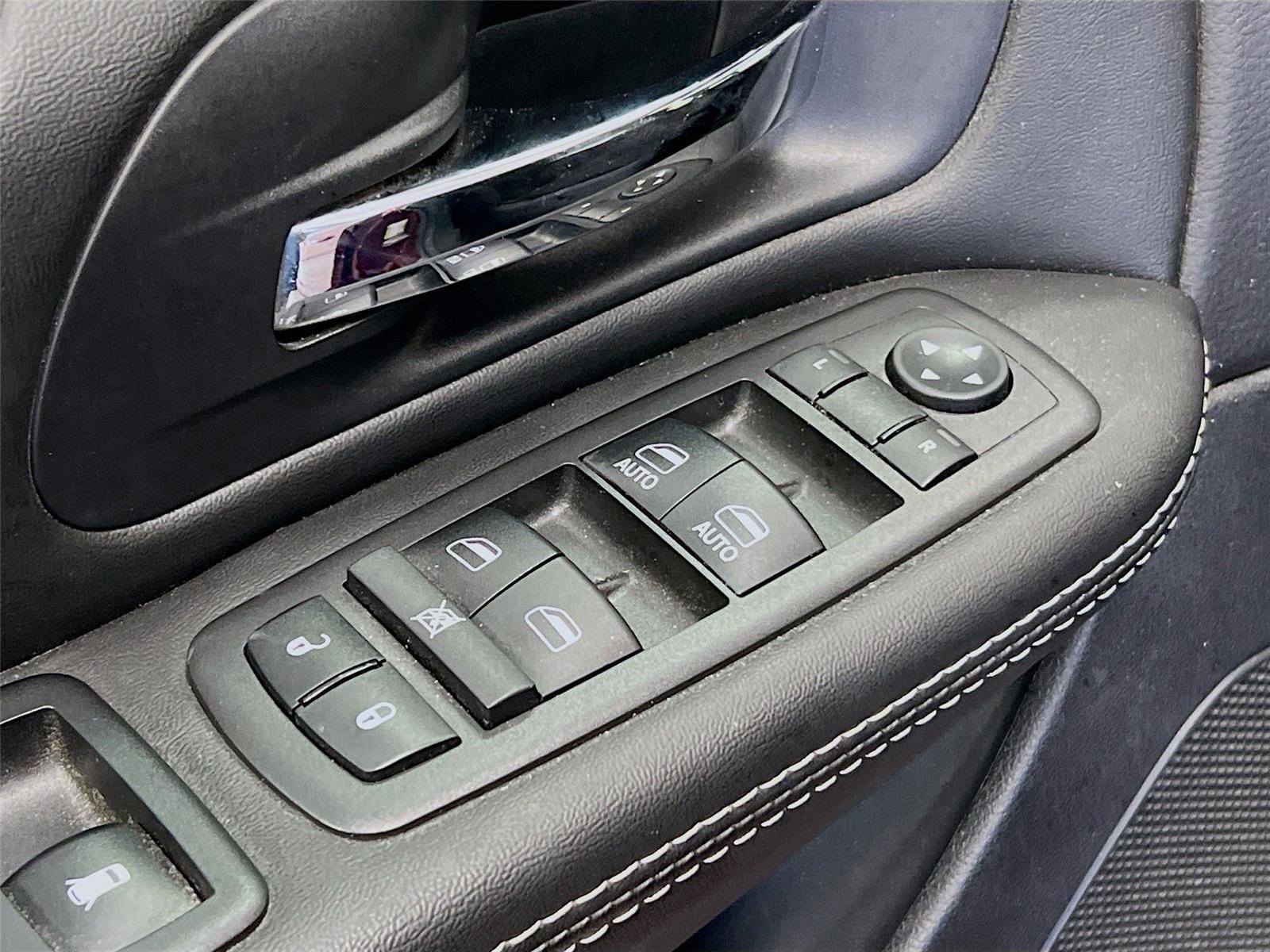 Used 2019 Dodge Grand Caravan SE image 19