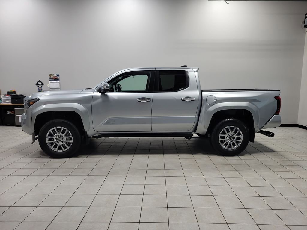 Used 2025 Toyota Tacoma Limited image 10