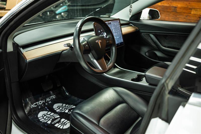 Used 2018 Tesla Model 3 Long Range image 8