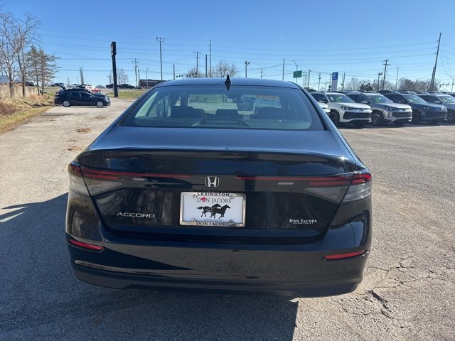Used 2023 Honda Accord EX image 4