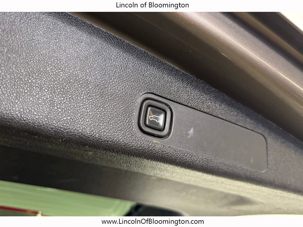 Used 2011 Chevrolet Suburban LT w/ Luxury Package image 52