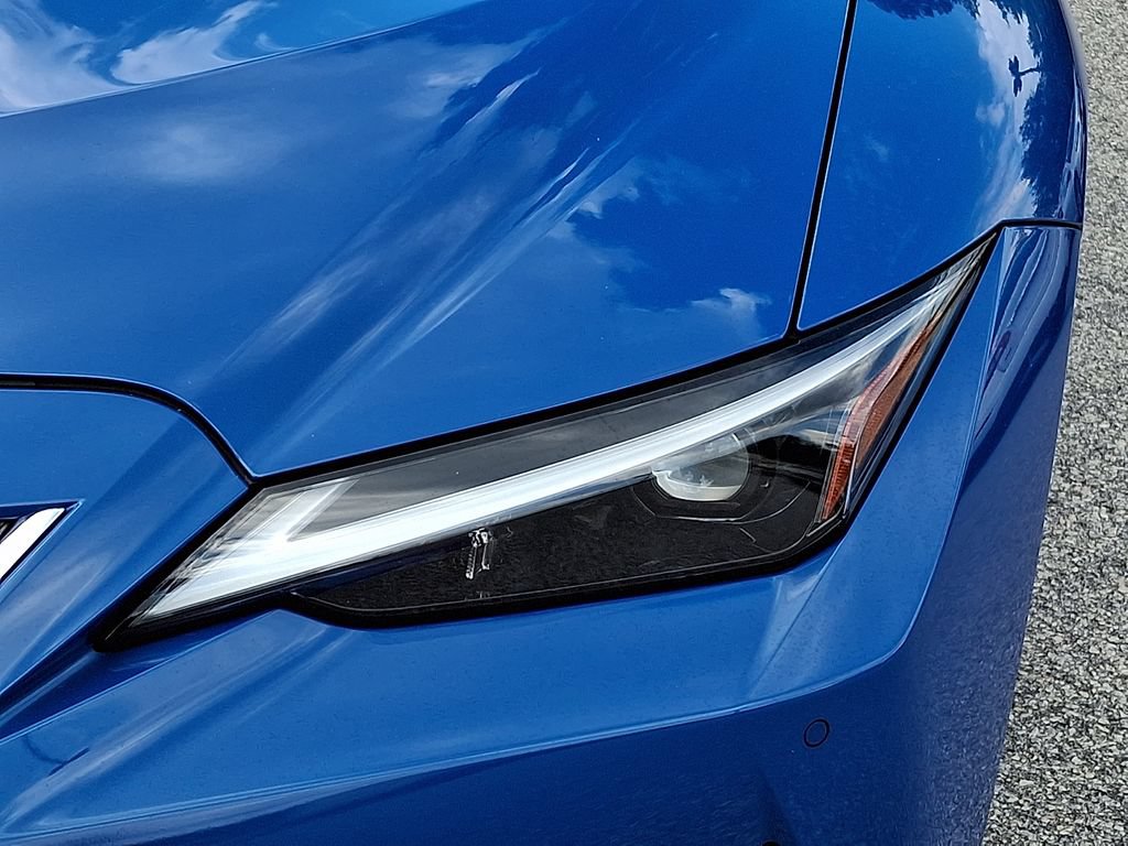 Used 2023 Lexus IS 300 w/ Comfort Package RWD image 9