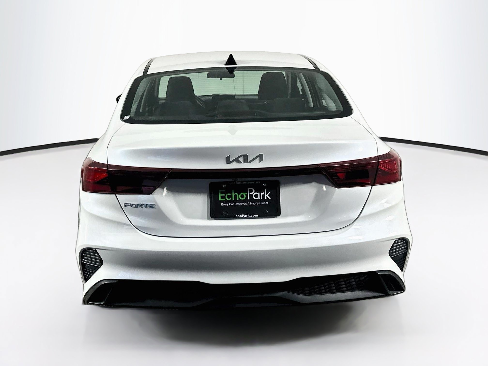 Used 2024 Kia Forte LXS FWD image 7