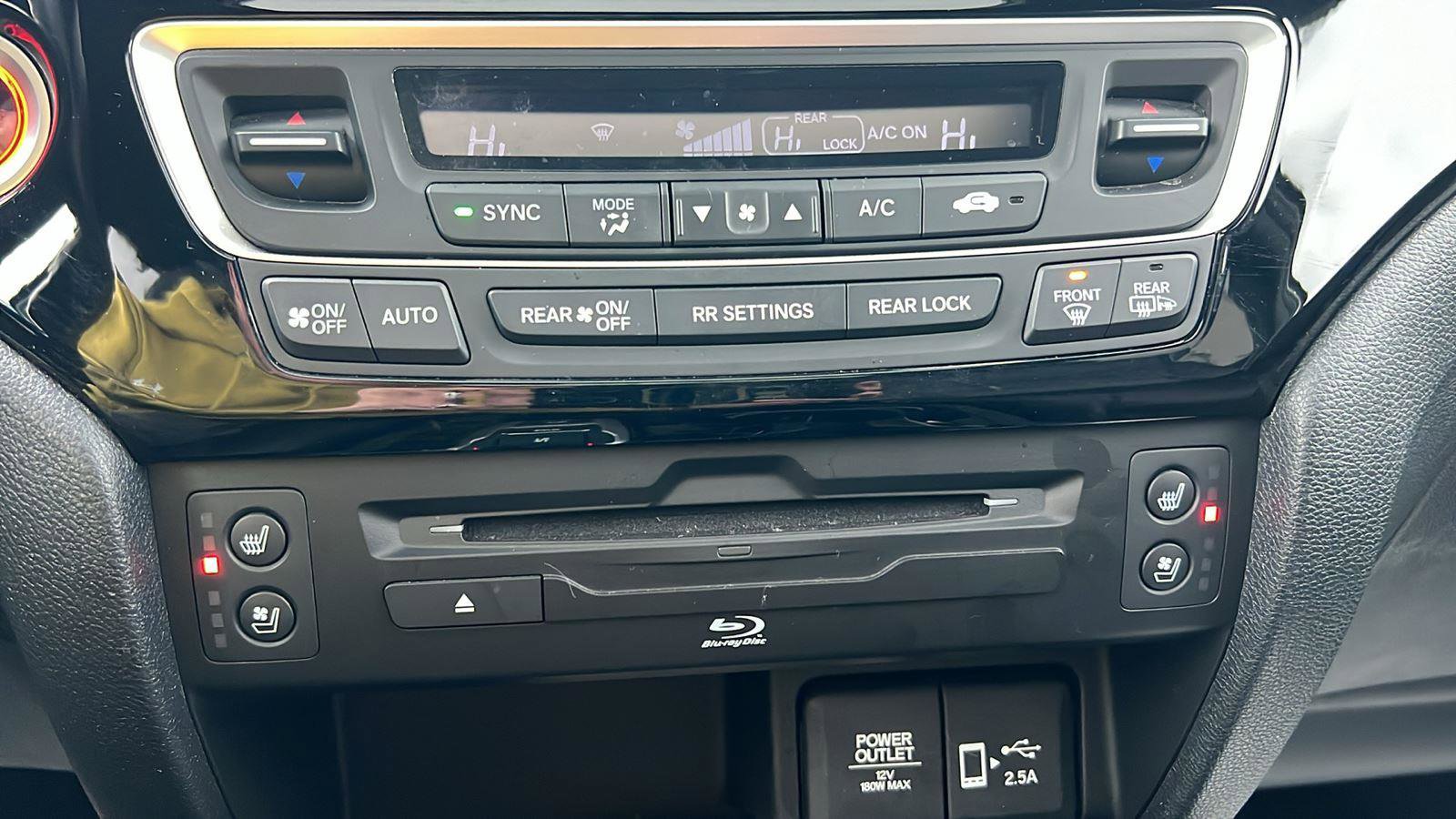 Used 2022 Honda Pilot Black Edition image 31