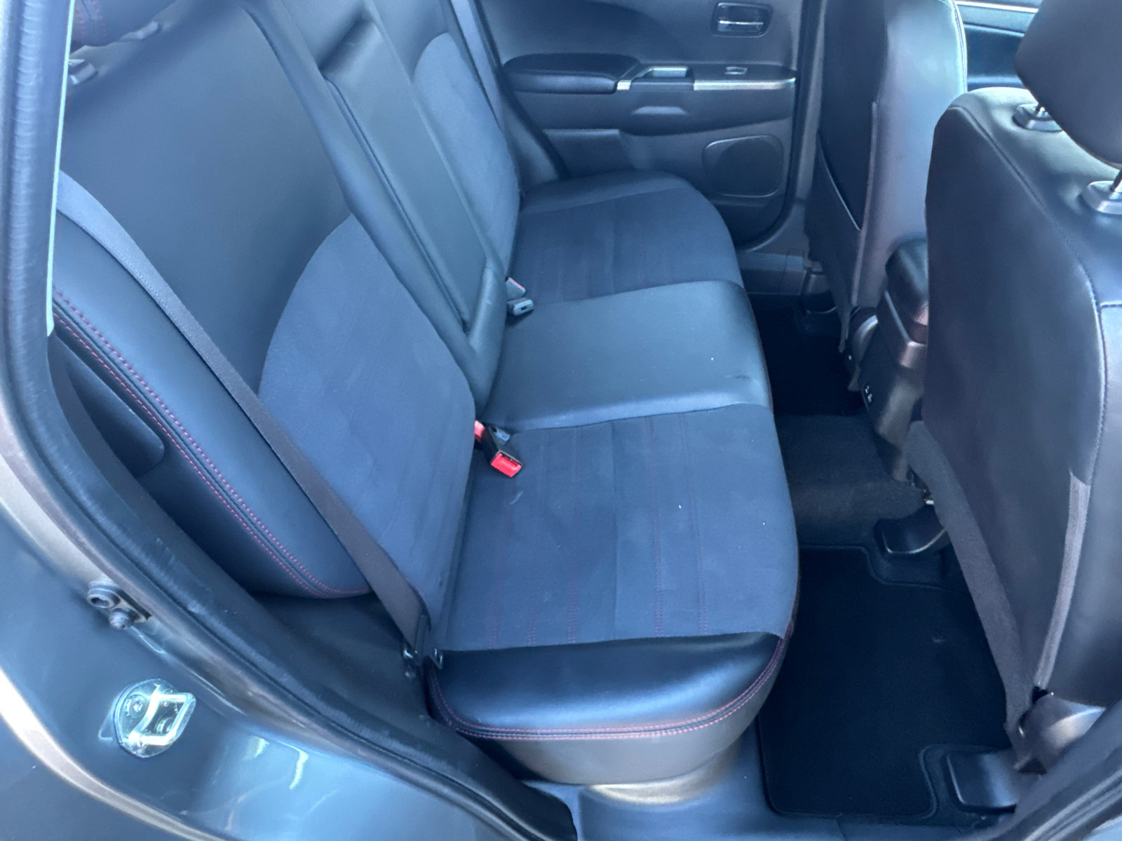 Used 2024 Mitsubishi Outlander Sport SE AWD/4WD image 16