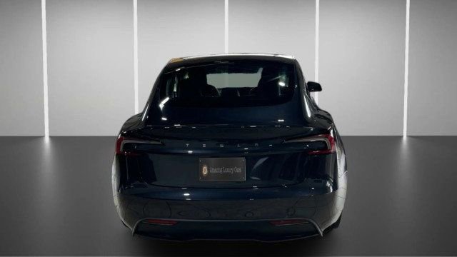 Used 2025 Tesla Model 3 Long Range RWD image 8