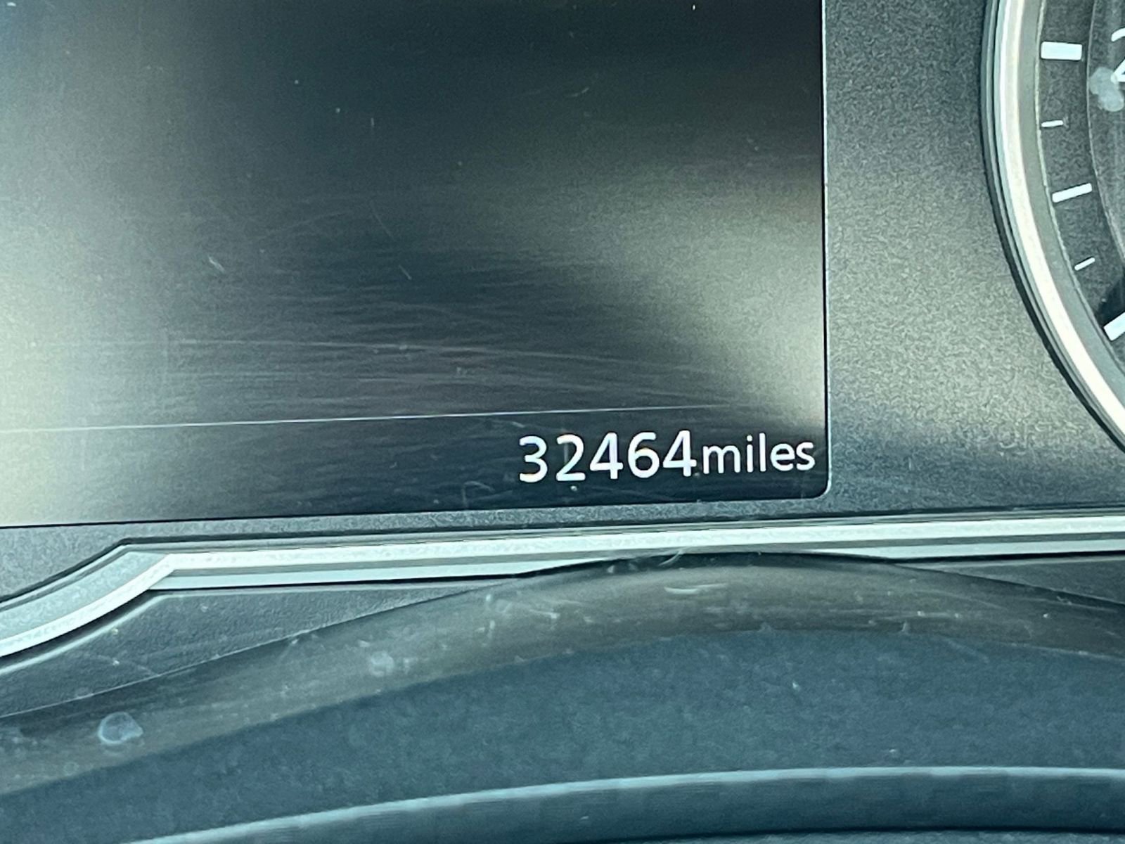 Used 2025 Nissan Versa SV FWD image 40
