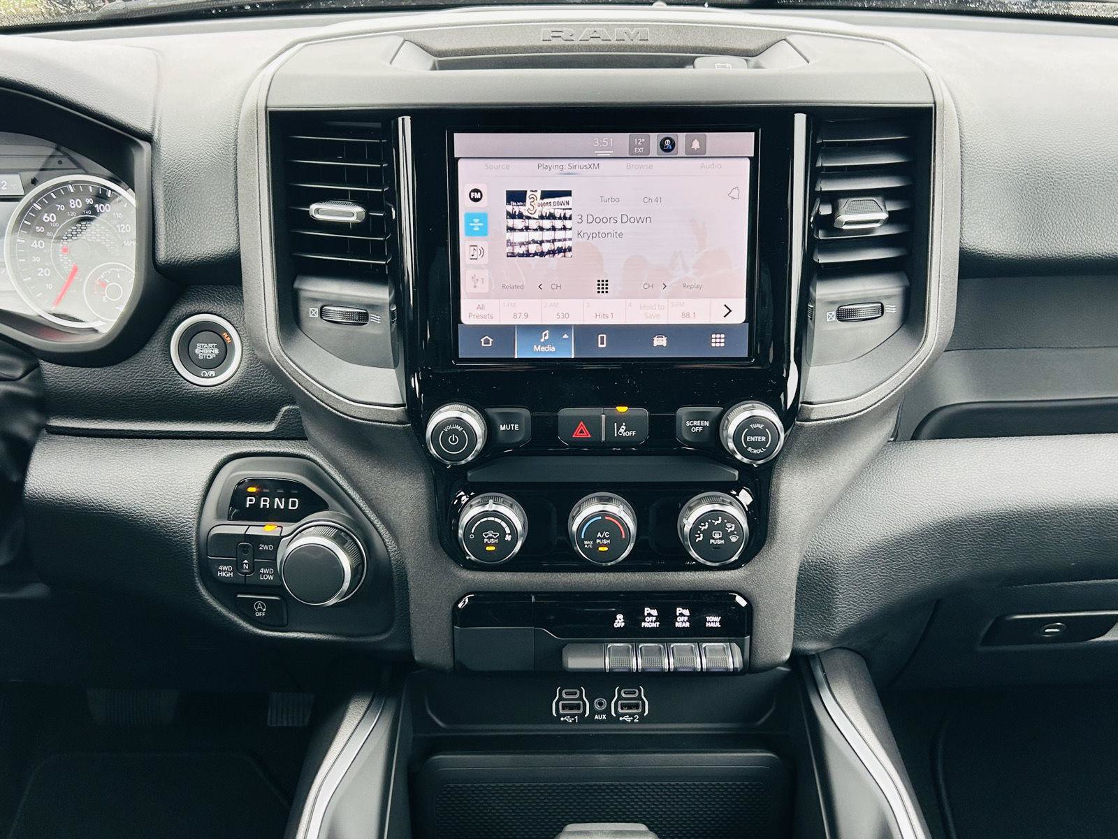 New 2027 RAM 1500 Express AWD/4WD image 19
