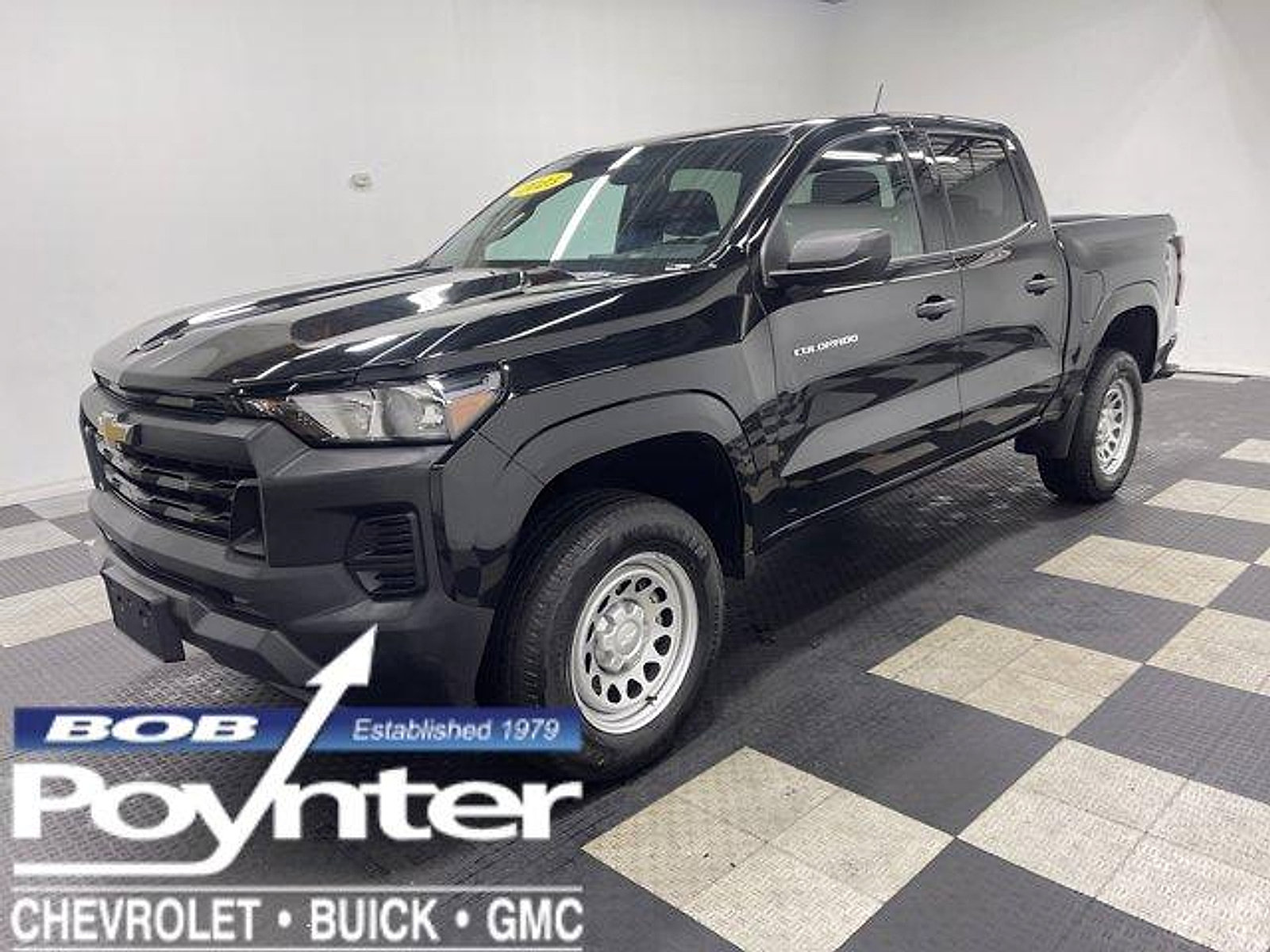 Used 2023 Chevrolet Colorado W/T RWD image 1