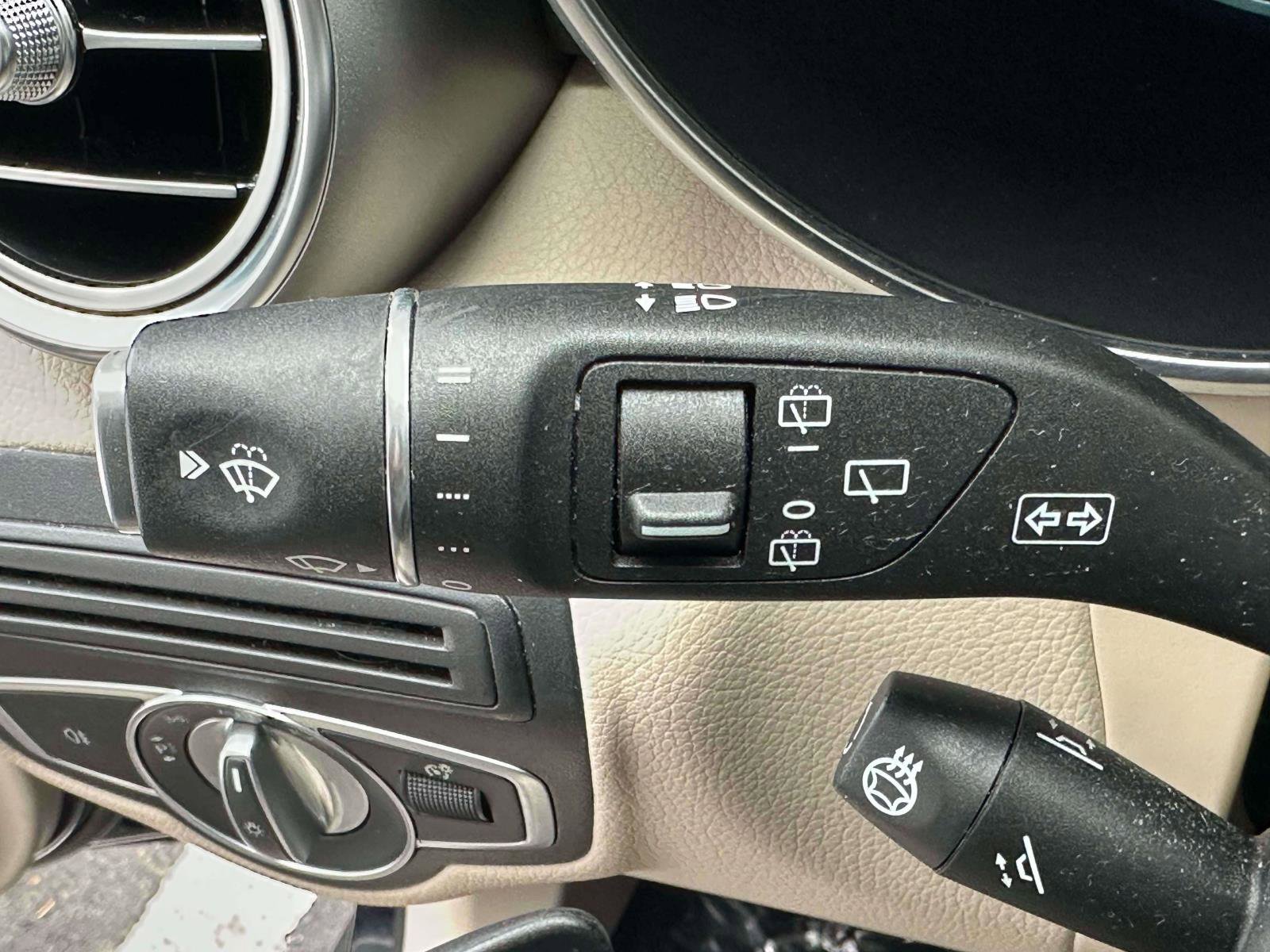 Certified 2022 Mercedes-Benz GLC 300 4MATIC image 22