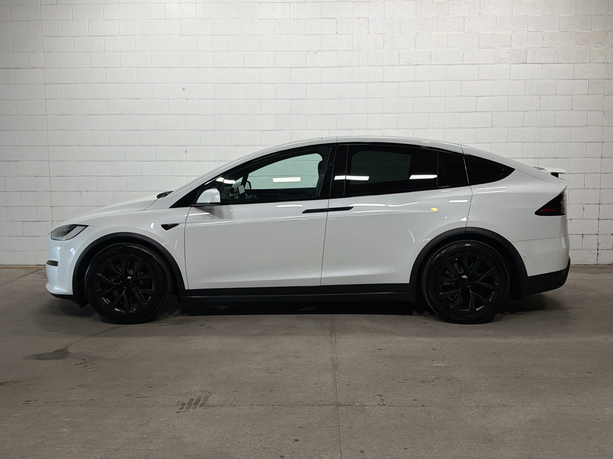 Used 2022 Tesla Model X Plaid AWD/4WD image 2