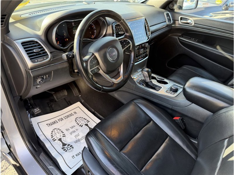 Used 2020 Jeep Grand Cherokee Limited w/ Luxury Group II image 17