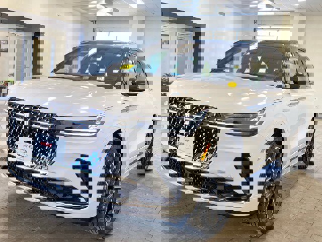 New 2026 Lincoln Nautilus Reserve image 4