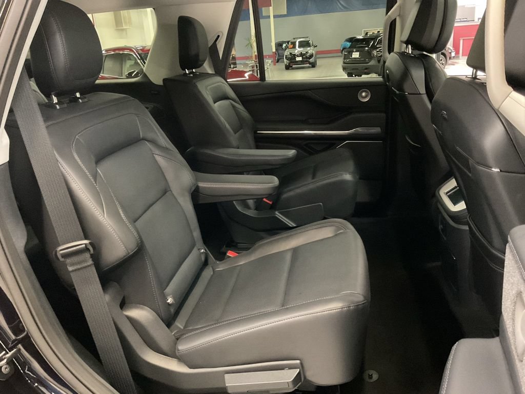 New 2027 Lincoln Navigator Reserve AWD/4WD image 19