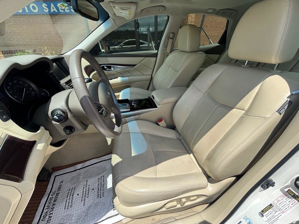 Used 2019 INFINITI Q70 Luxe RWD image 13