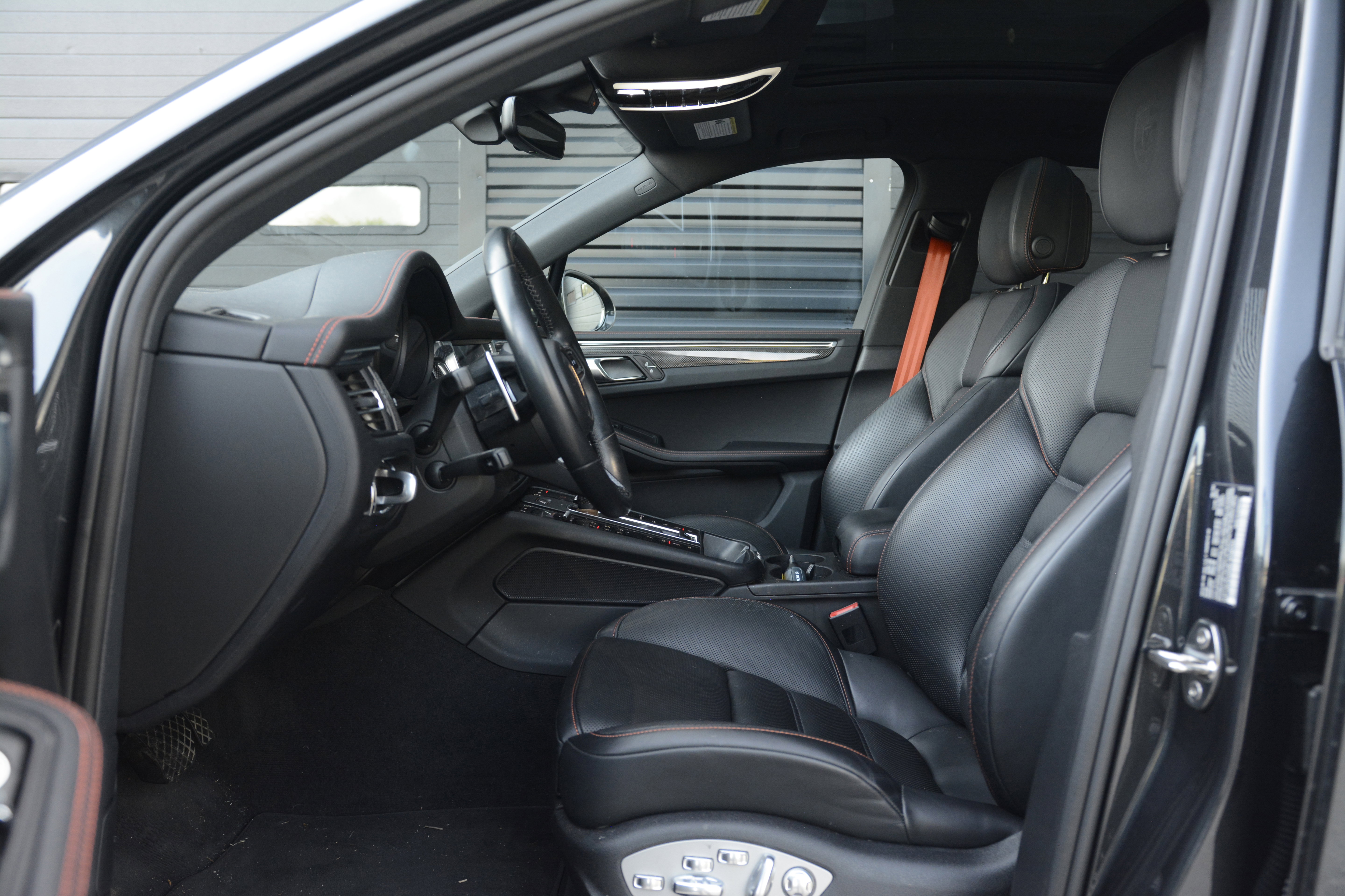 Used 2024 Porsche Macan GTS AWD/4WD image 15