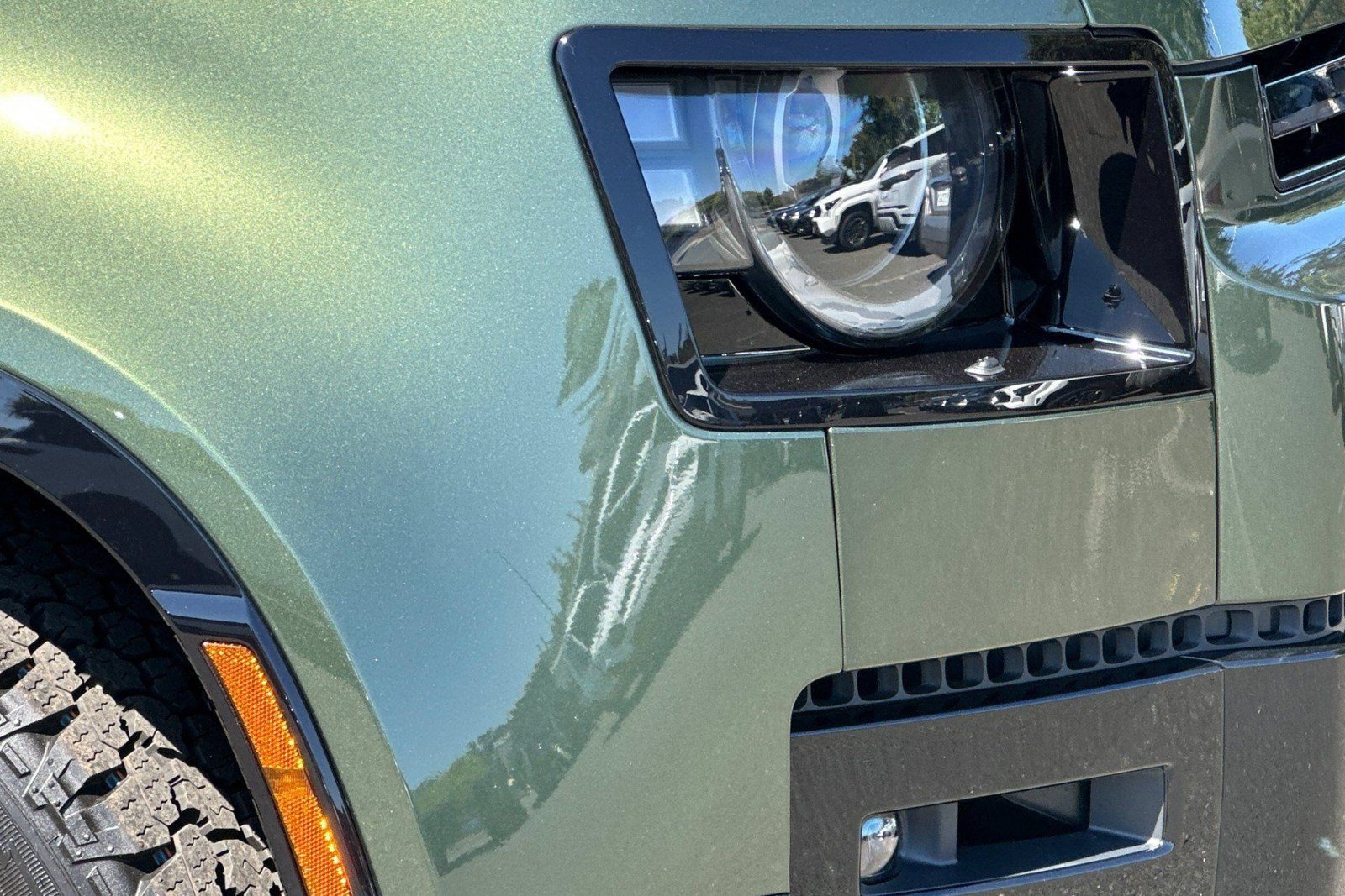 New 2026 Land Rover Defender 110 X-Dynamic SE AWD/4WD image 24