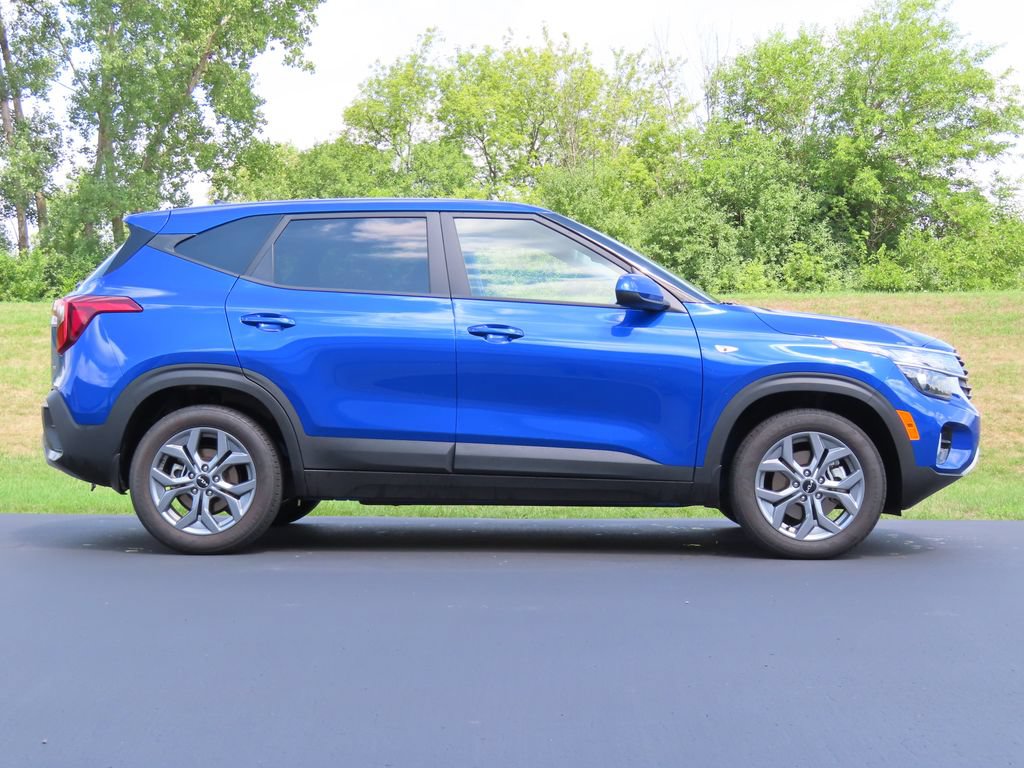 Certified 2024 Kia Seltos LX AWD/4WD image 3