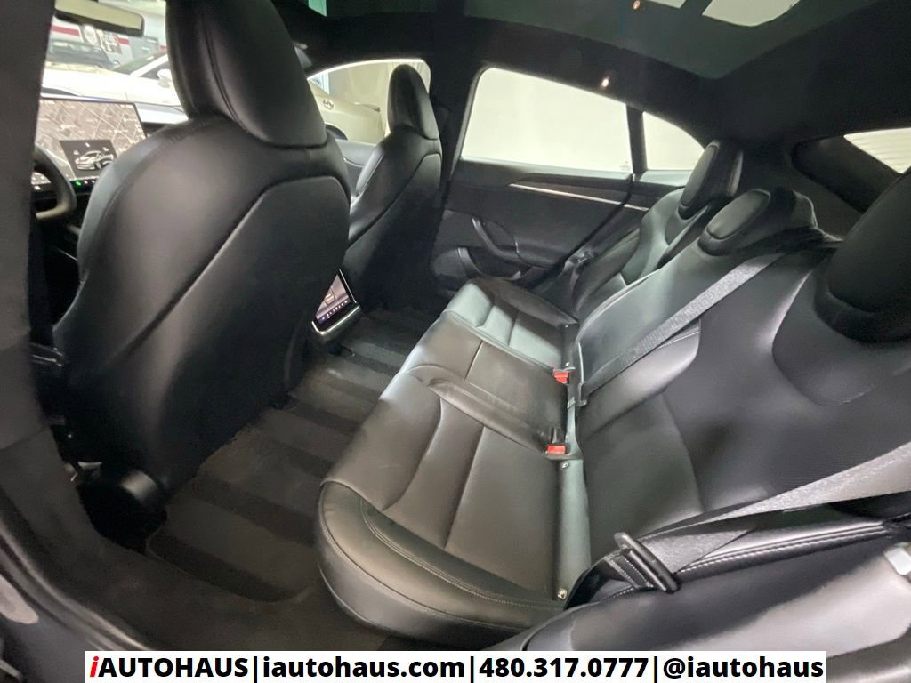 Used 2022 Tesla Model S image 18