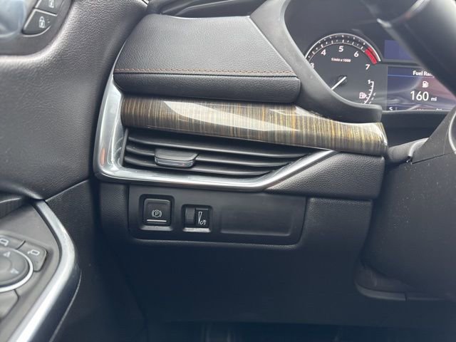 Used 2020 Cadillac XT4 Sport image 16