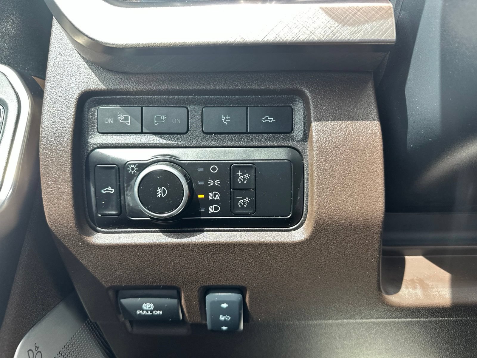 Used 2024 Ford F250 King Ranch w/ FX4 Off-Road Package AWD/4WD image 12