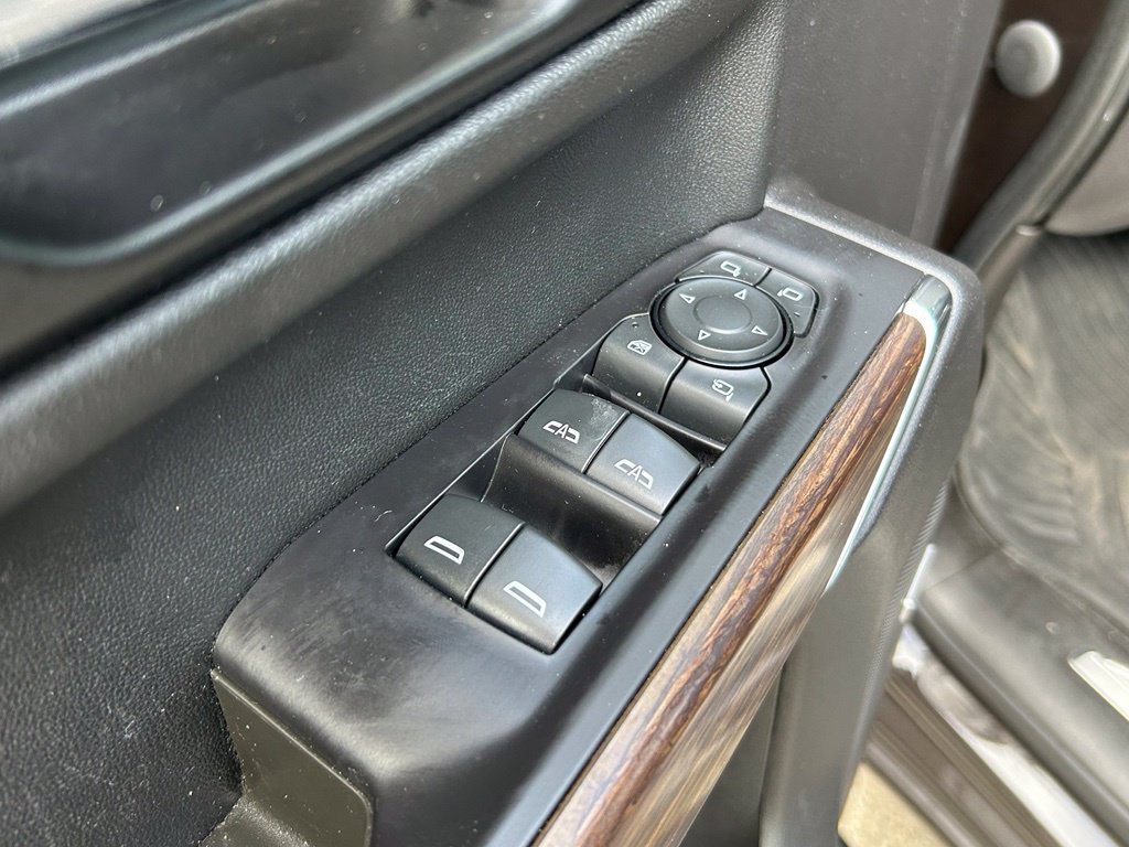 Used 2021 Chevrolet Silverado 1500 High Country AWD/4WD image 33