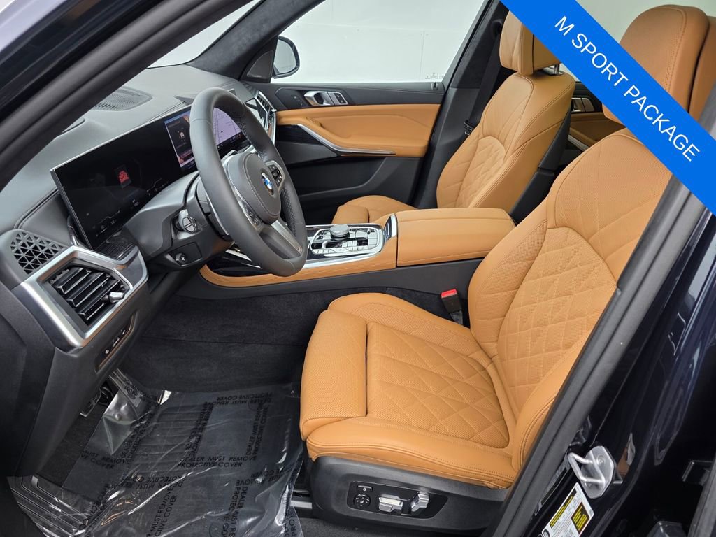 Used 2025 BMW X7 xDrive40i w/ M Sport Package image 9