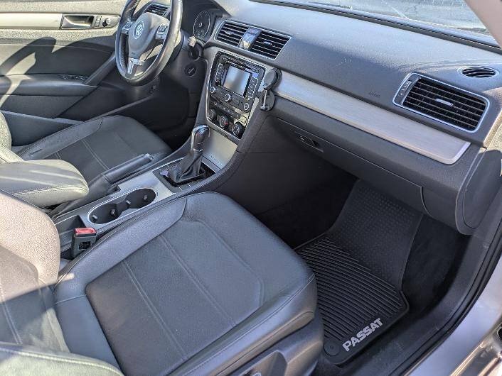 Used 2014 Volkswagen Passat TDI SE FWD image 13