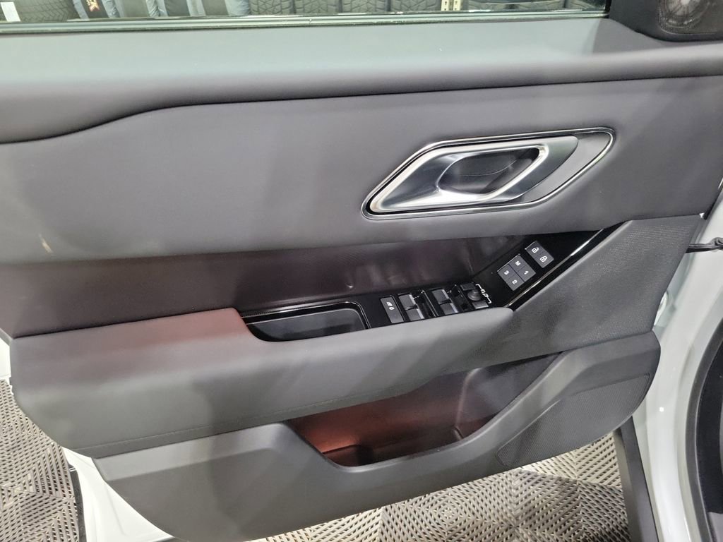 New 2026 Land Rover Range Rover Velar Dynamic SE image 14