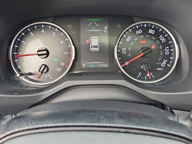 Used 2021 Toyota RAV4 XLE w/ Convenience Package image 20