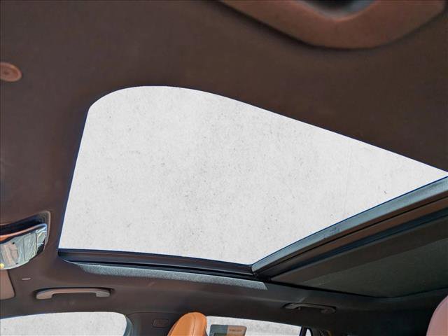 Used 2023 Mercedes-Benz GLC 300 4MATIC image 17