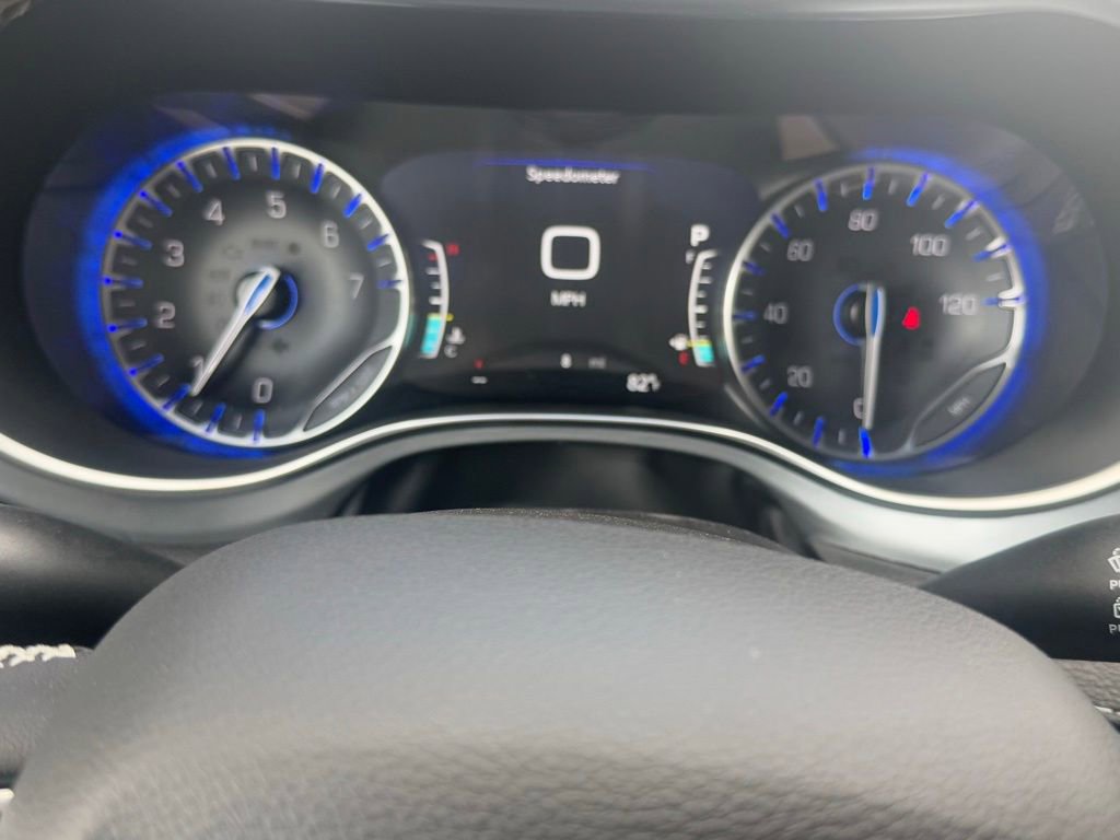 New 2026 Chrysler Pacifica Limited FWD image 19