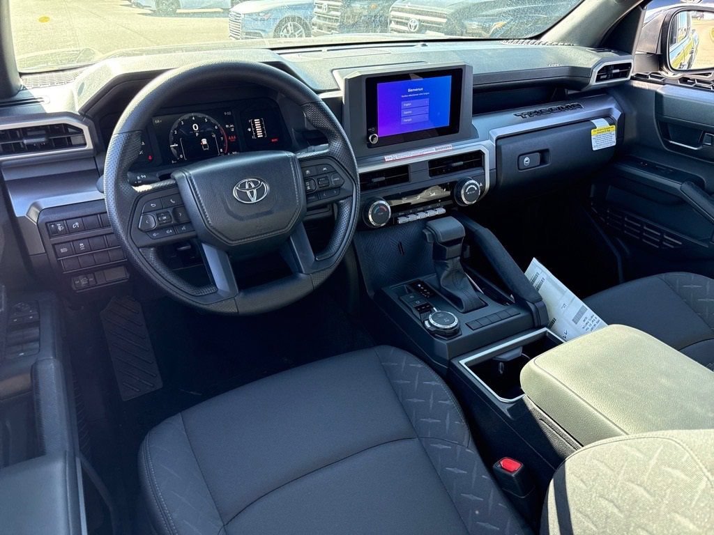 Certified 2025 Toyota Tacoma SR5 AWD/4WD image 7