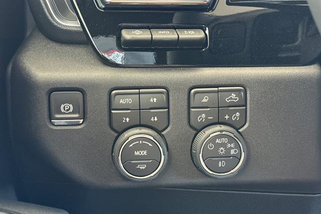 New 2026 Chevrolet Silverado 3500 High Country w/ Technology Package image 31