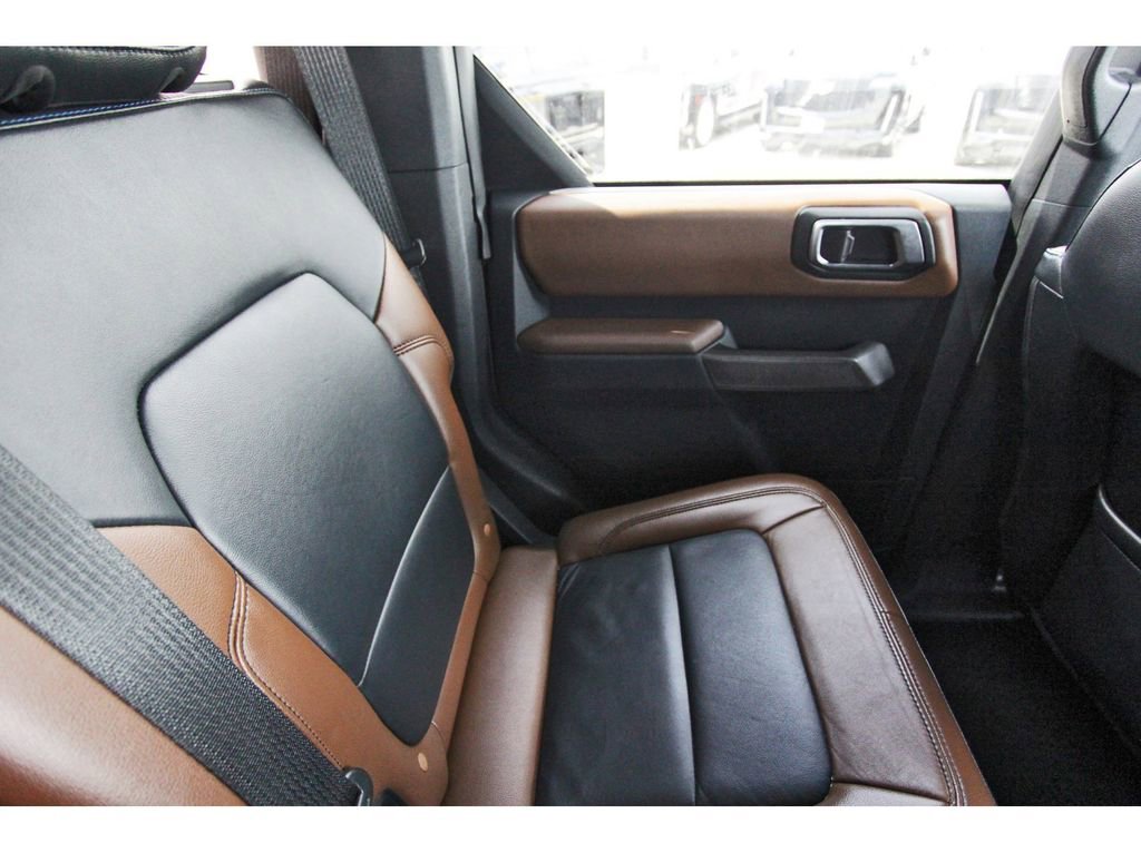 Used 2021 Ford Bronco Outer Banks w/ Sasquatch Package AWD/4WD image 11