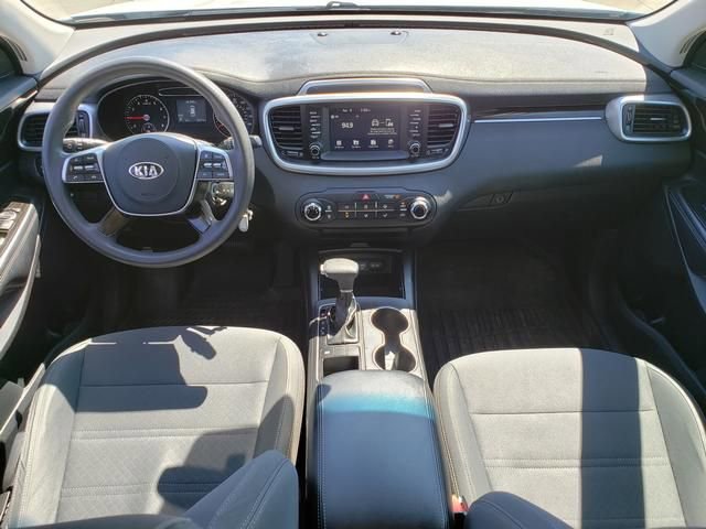 Used 2019 Kia Sorento LX image 16