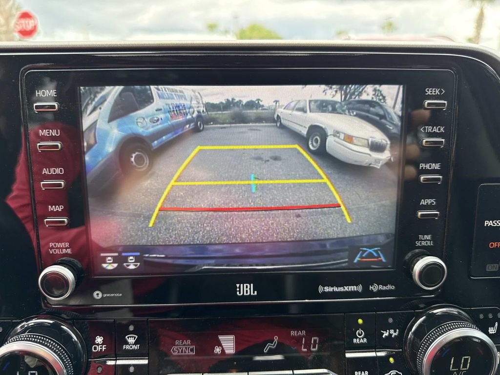 Used 2022 Toyota Highlander Limited FWD image 30