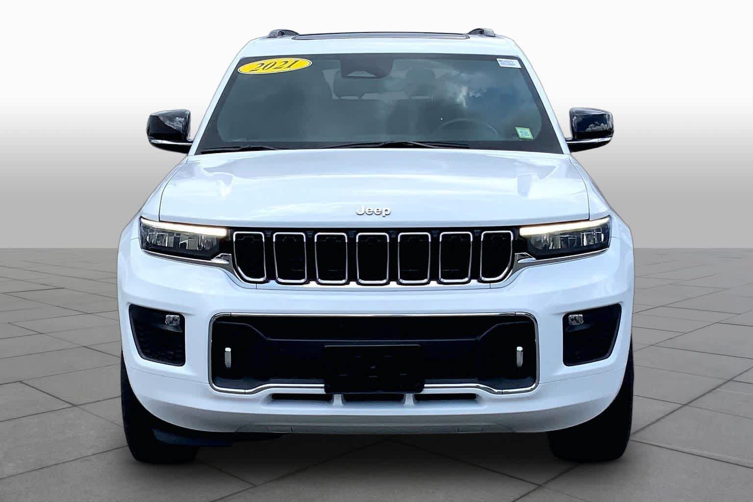 Used 2021 Jeep Grand Cherokee L Overland w/ Luxury Tech Group IV AWD/4WD image 4
