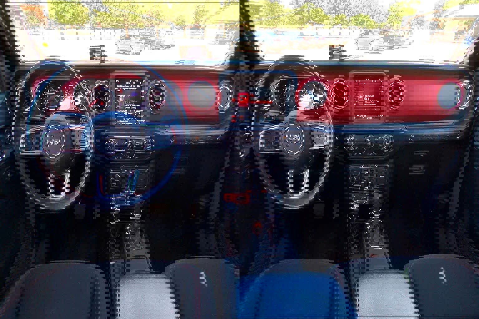 Used 2021 Jeep Wrangler Unlimited Rubicon AWD/4WD image 16