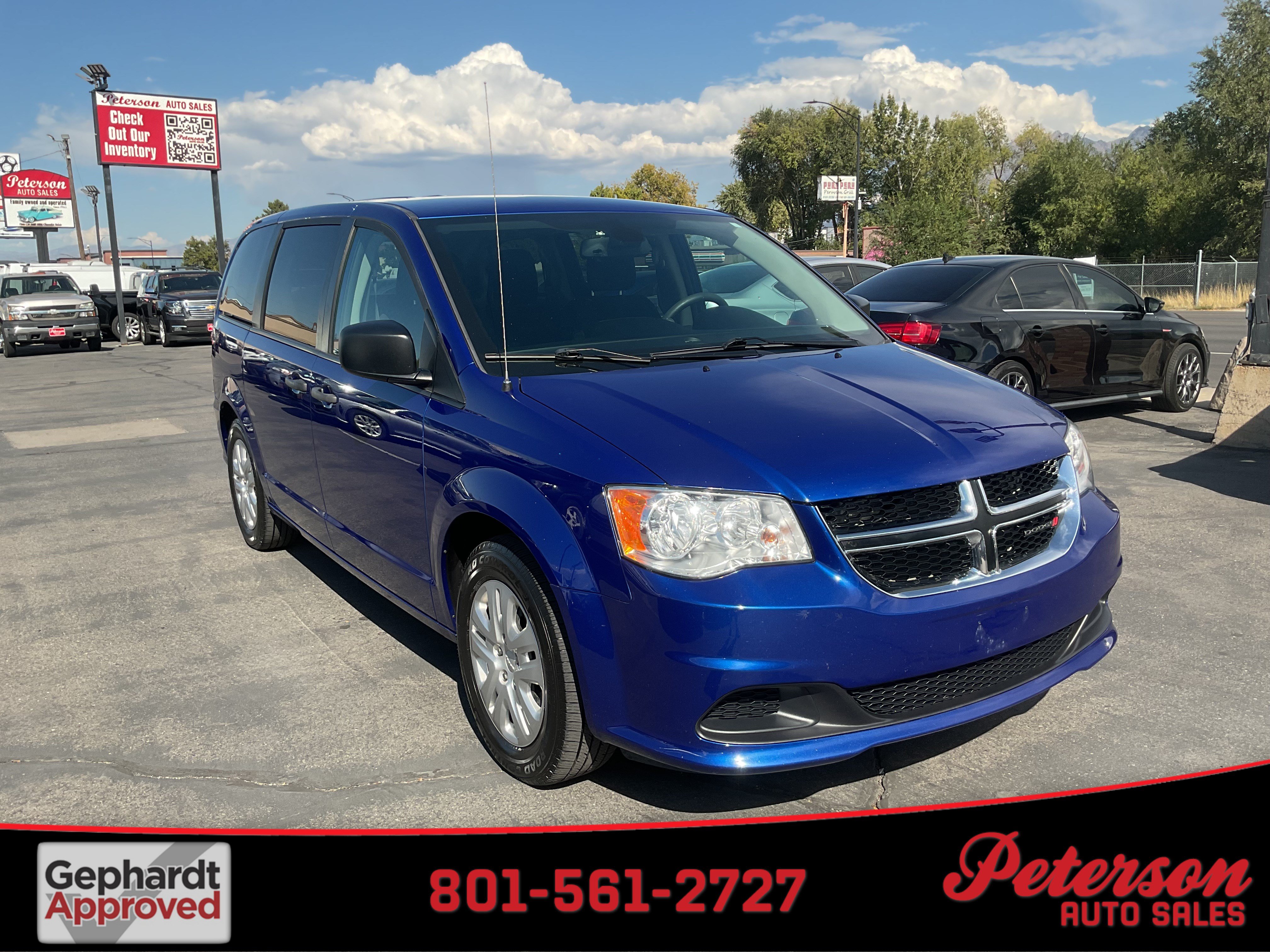 Used 2020 Dodge Grand Caravan SE w/ UConnect Hands-Free Group FWD image 1