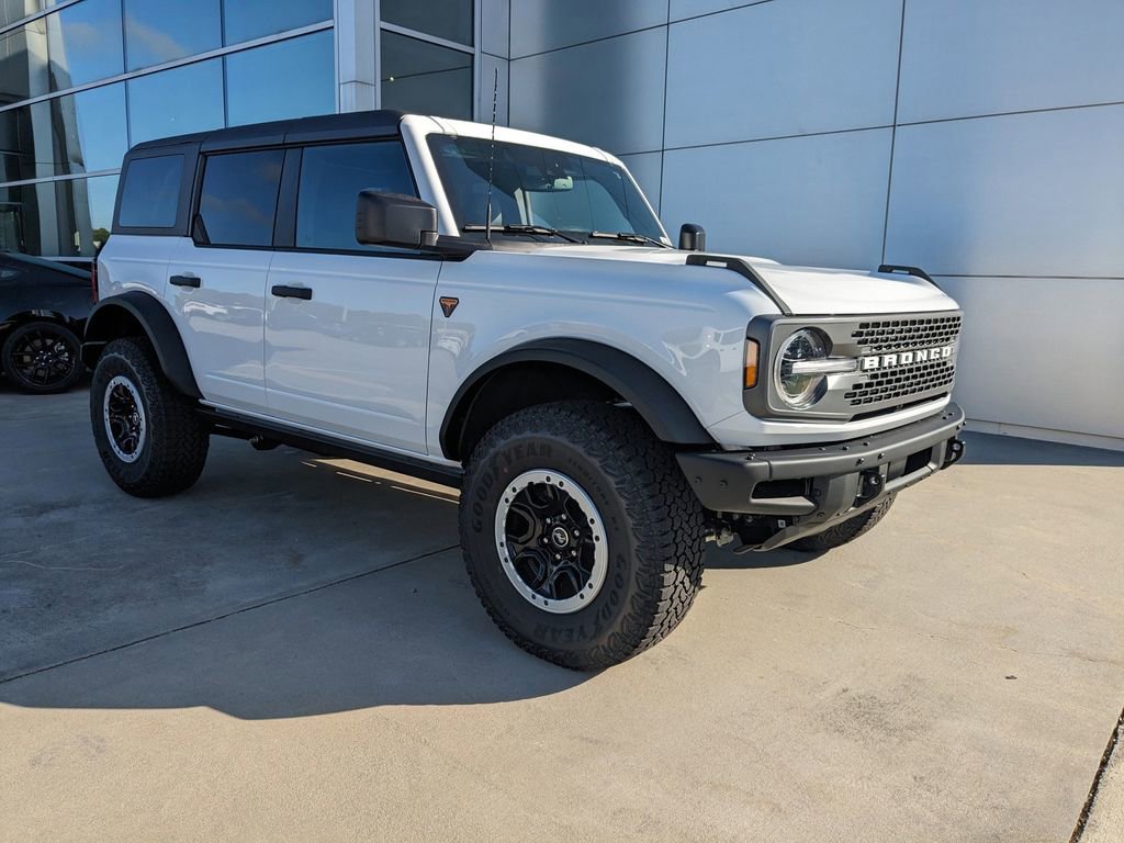 New 2025 Ford Bronco Badlands w/ Sasquatch Package image 2